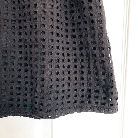 Banana Republic Black Eyelet Detail Skirt Size 4 - Picture 4 of 8